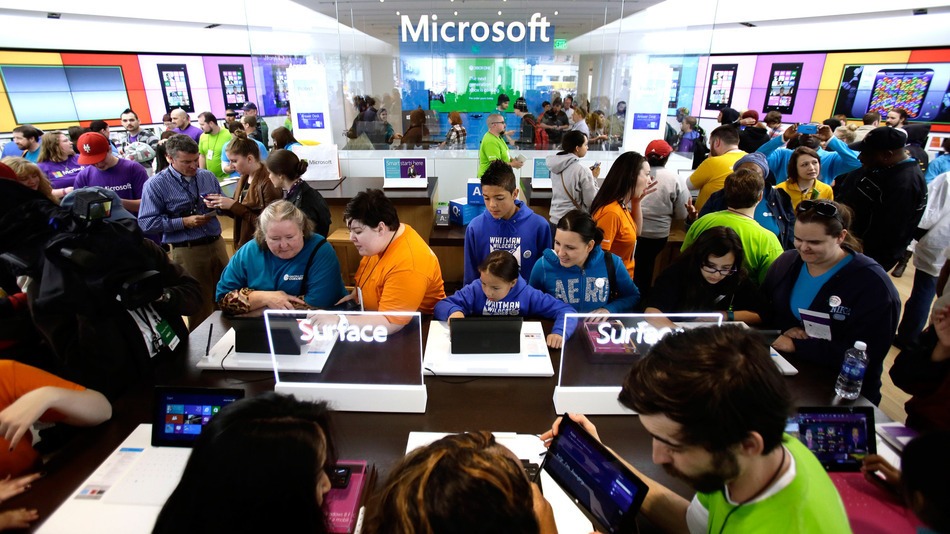 Microsoft Opens Its First Store In New York City | 677, 5th Avenue